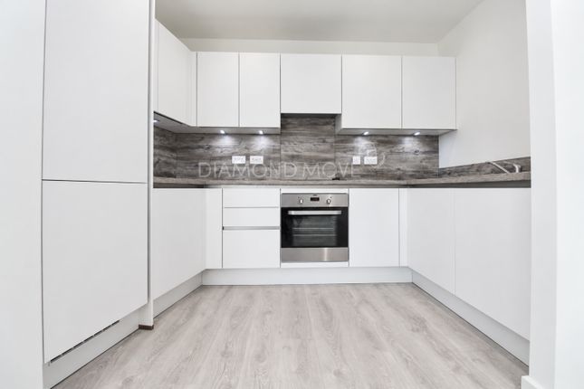 Smithy Lane, Hounslow photo 5