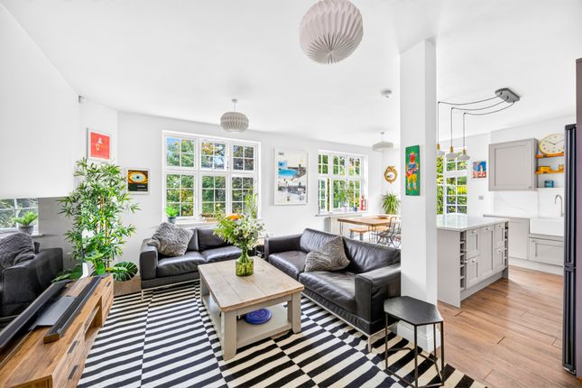 Flat 2 11A, Hillside Road, Greater London photo 4