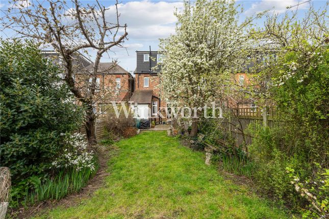 21, Sandringham Road, London photo 4