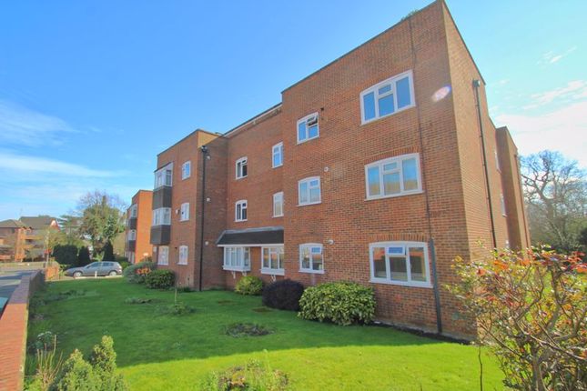 Flat for sale in Gayton Road, Harrow-On-The-Hill, Harrow