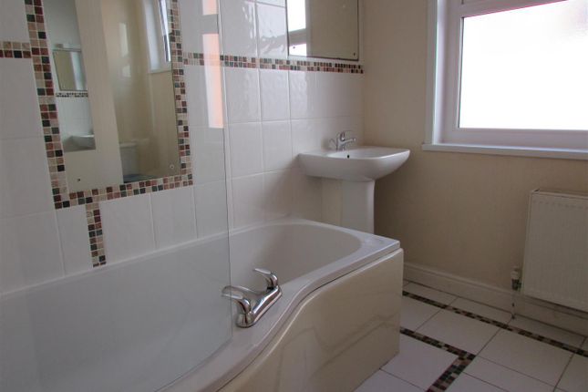 Upper Flat, 16, Pendarves Road, Penzance TR18, Penzance photo 3
