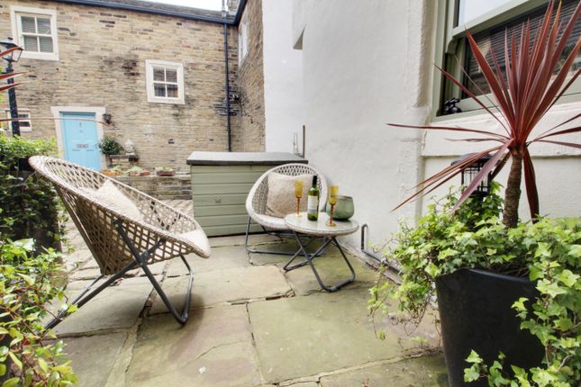 Cottage for sale in 36 High Street, Idle, Bradford