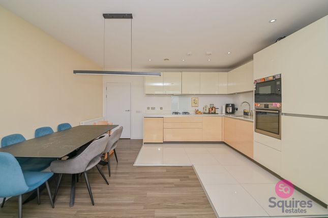 Flat 3, Stamford Building, London photo 3