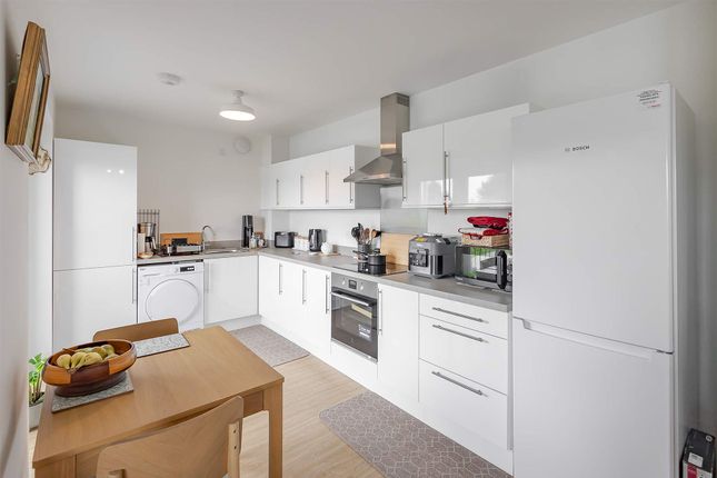 84 Canal View, Broxburn photo 4