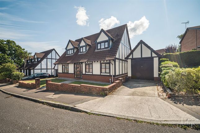 4-bed detached on 2, Llwynderw Close, Swansea, £500,000