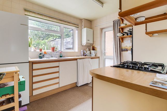 22, Pipers Avenue, Hertfordshire photo 4