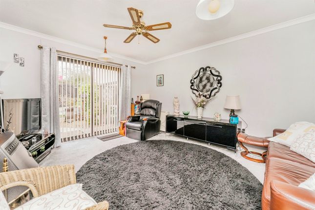 21, Stadtpeine Close, Corby photo 2