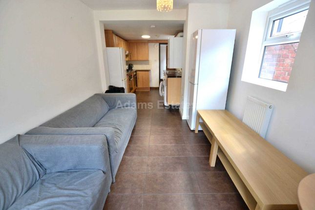 72, Donnington Gardens, Reading photo 2