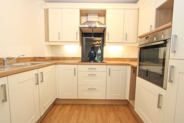 8, Barnhill Court, Chipping Sodbury photo 3