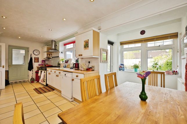 8, Christopher Way, Somerset photo 4