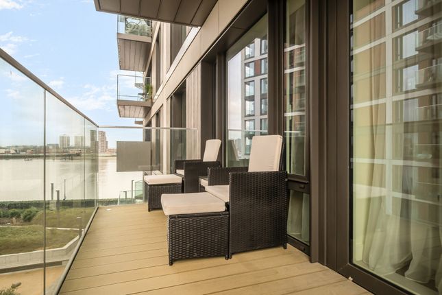 Flat 302, Deveraux House,, Duke of Wellington Avenue, Royal Arsenal photo 4