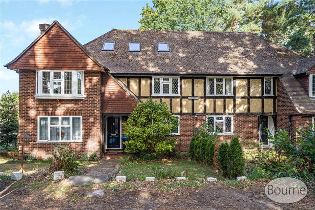 3-bed flat on 4 Pine Acre Court,, The Ridge, Woking, £359,950