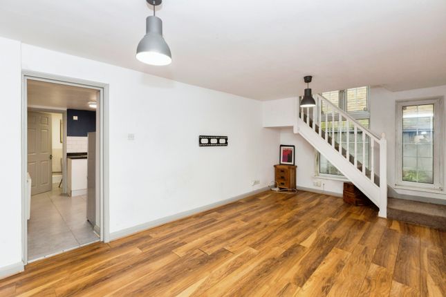 Maisonette for sale in 17 Teesdale Road, London