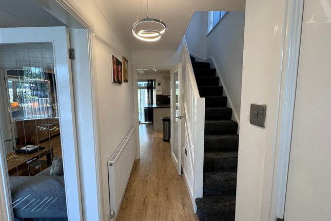 152 Melton Avenue Hallway