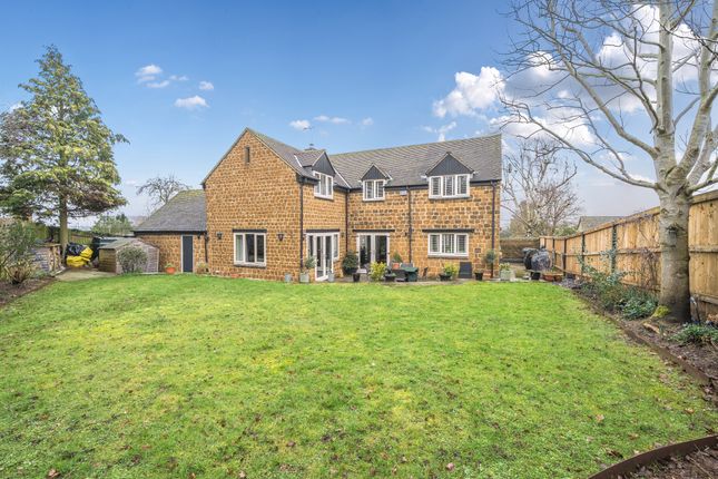 2, County View, Clifton photo 2