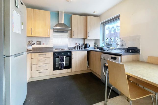 Flat for sale in High Street, Yiewsley, West Drayton