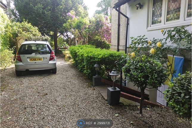 Flat A Richardson House, Coopers Hill Lane Englefield Green, Egham photo 3