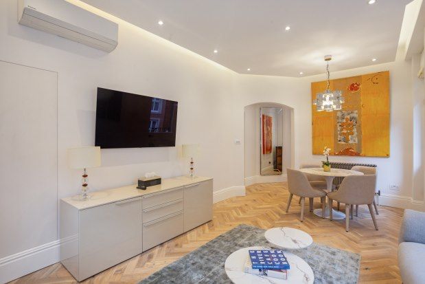 Thumbnail Flat to rent in Artillery Row Westminster Palace Gardens, London