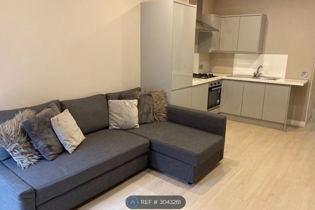 1-bed flat on Aberfeldy Street, Glasgow, £850/mo