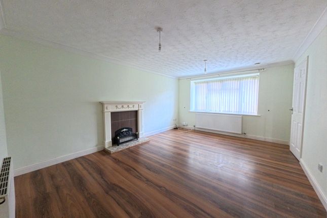 Erica Drive, Alfreton photo 2