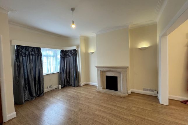 26, Kenilworth Road, Edgware photo 3