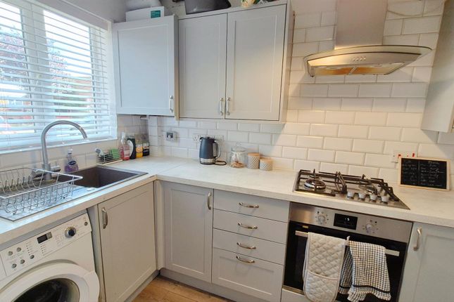Clydesdale Close Malting Way, Isleworth photo 4