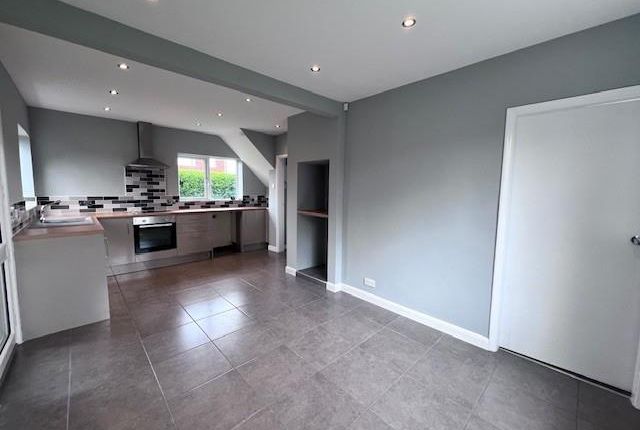 2, Gregory Avenue, Derby photo 4