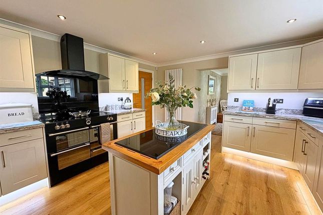 Manor Lodge, Vicarage Lane, Lincoln photo 3