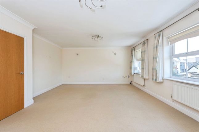 14, Hornbeam Gardens, New Malden photo 4