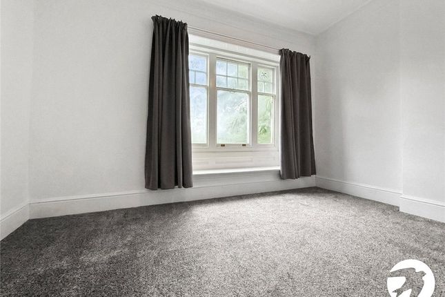 Flat 1, 110, Mount Harry Road, Kent photo 5