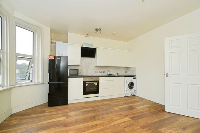 69 A/B/C, Manchester Road, Wiltshire photo 2