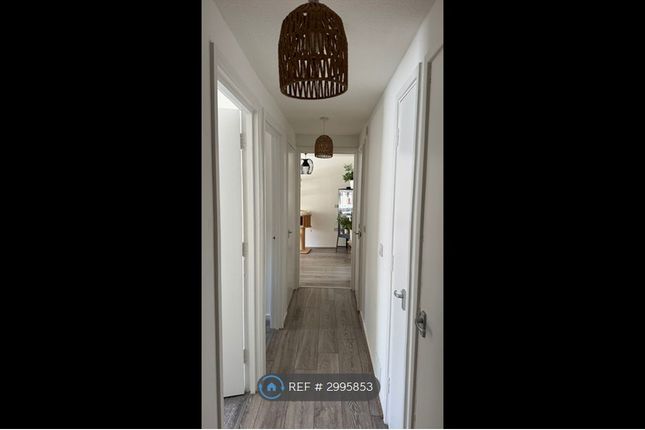 Newstone Crescent, Northampton photo 5