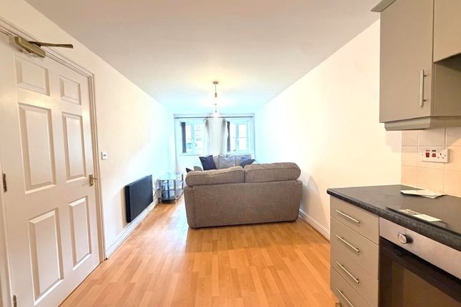 23 Weavers Court, Blackburn photo 4