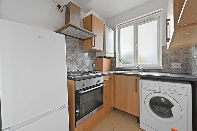 Flat 1, First Floor Flat, 336, Greenford Avenue, London photo 4