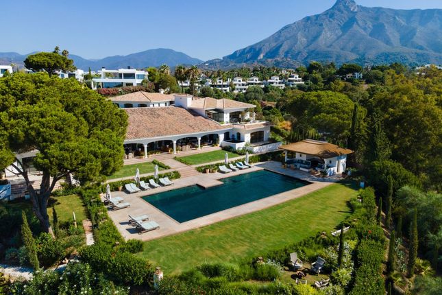 Villa for sale in The Golden Mile, Marbella Area, Costa Del Sol