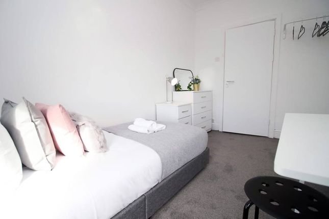 Shared accommodation to rent in Picton Terrace, Swansea