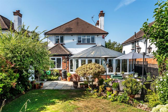 3-bed detached on 5, Homelands, Surrey, £700,000