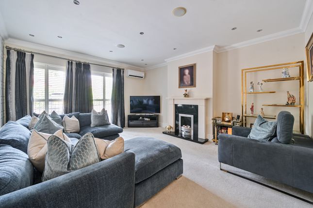 246, Brooklands Road, Weybridge photo 4