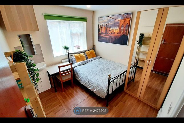 Room 2, Available From 1/6/25