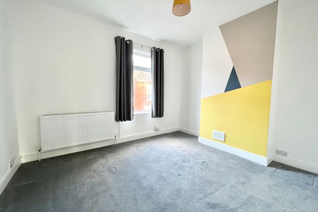62, Nottingham photo 5