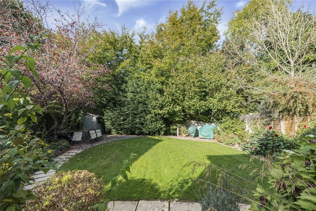 8, Curbey Close, Pulborough photo 4