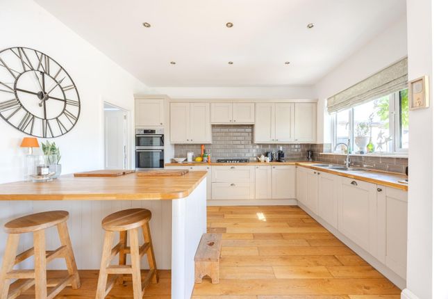 32, The Ridgeway, Chalkwell photo 4