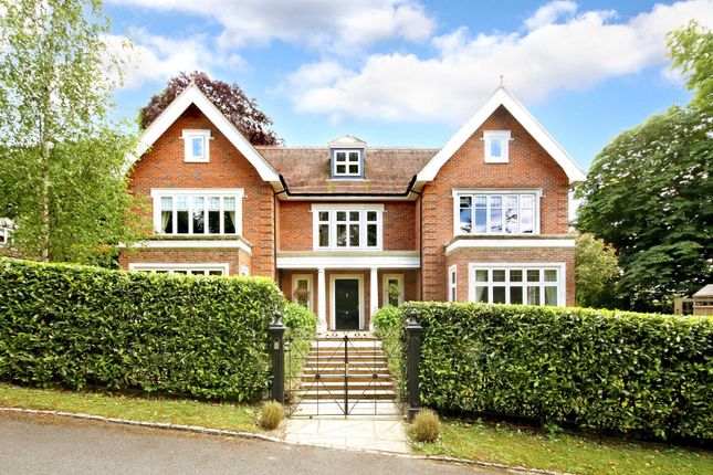 Thumbnail Detached house for sale in Four Winds, Bourne End