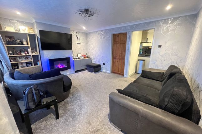 6, Woodfield Avenue, Pembrokeshire photo 3