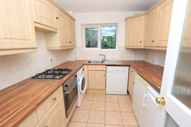34, Oakdene Close, Pinner photo 5