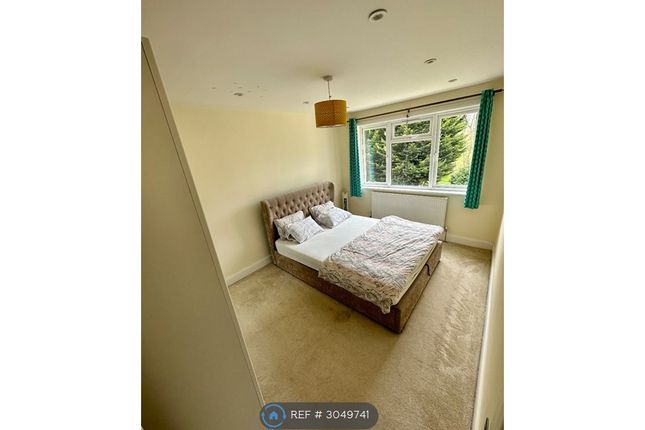 Harlyn Drive, Pinner photo 5