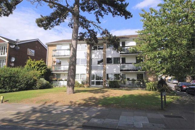 Thumbnail Flat to rent in Aldermans Hill, Palmers Green