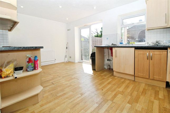 35, Keats Avenue, Romford photo 3