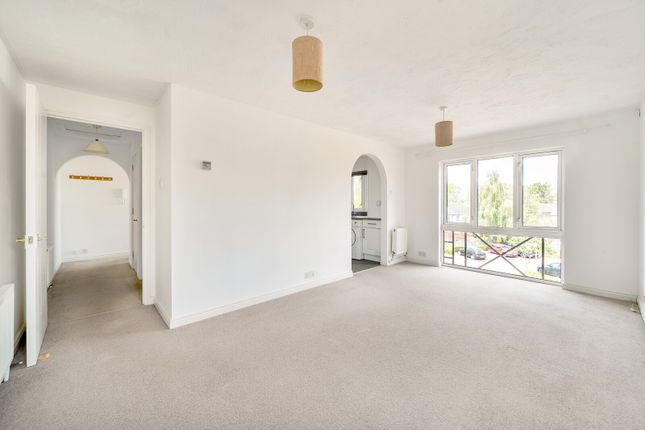 42, Parry Drive, Surrey photo 4