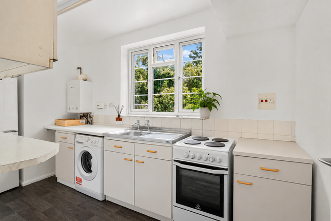 Flat 6, Glenbuck Studios,, Glenbuck Road, Surbiton photo 2